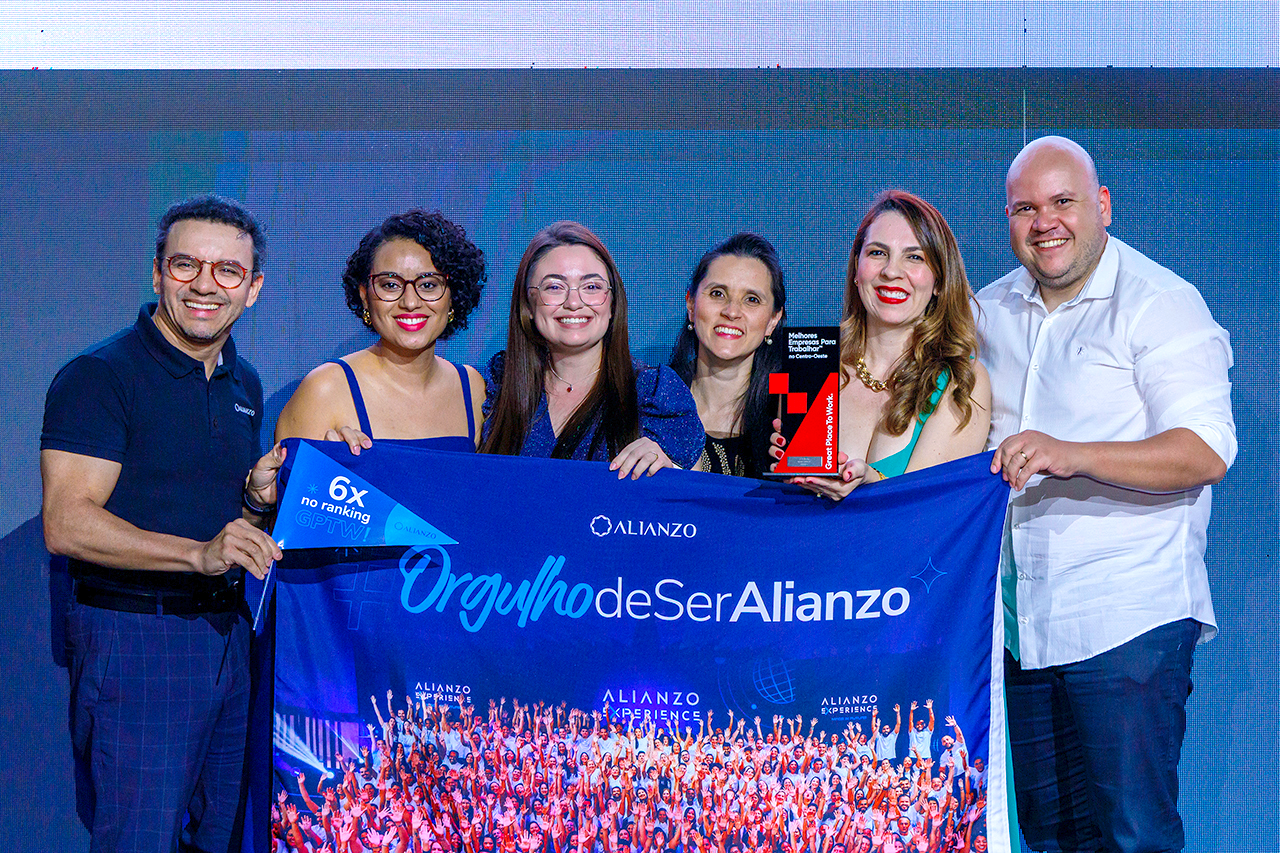 Time Alianzo recebe premiação GPTW Centro-Oeste 2025.